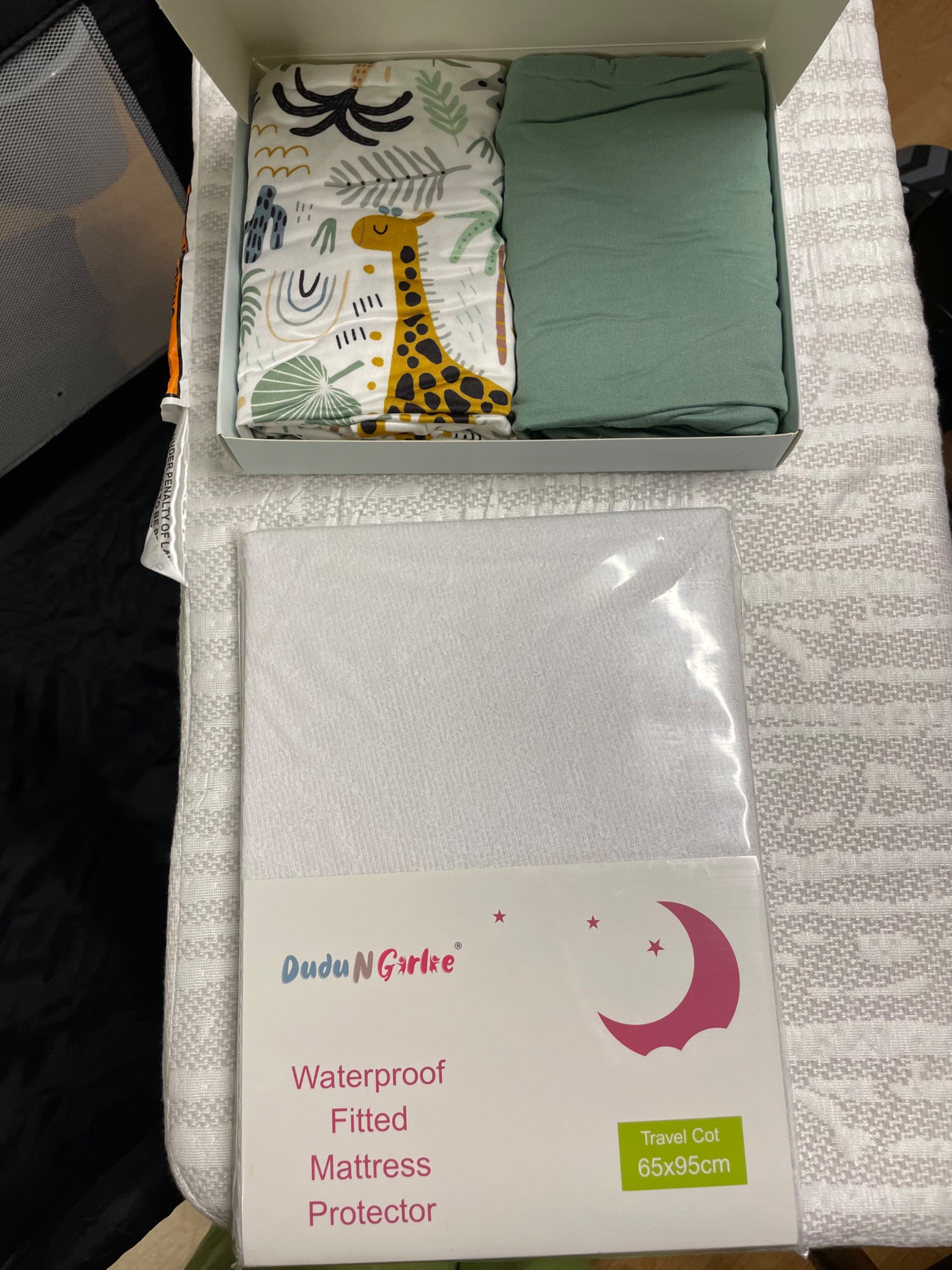 Mattress and bedding set for travel cot