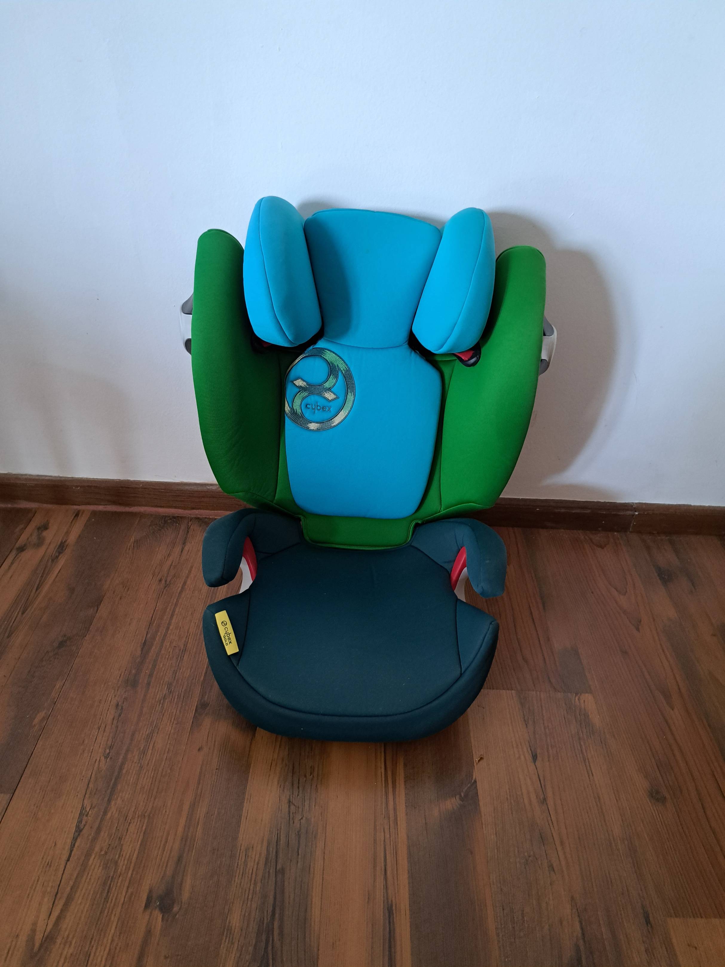 Cybex car seat 15-36kg