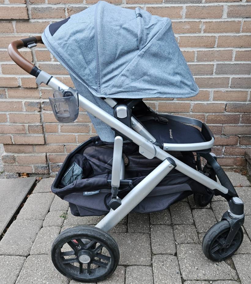 UPPAbaby V2 Travel System Bundle