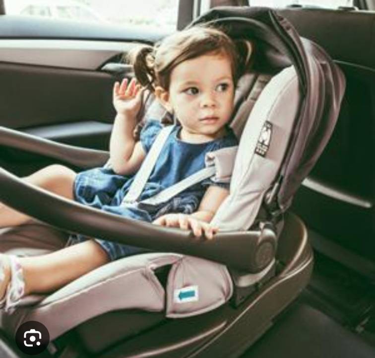 Seggiolino con base auto