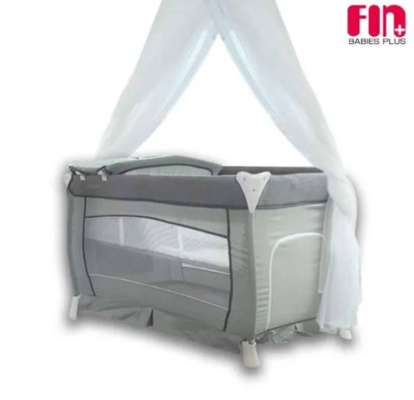Travel cot for infants and toddlers