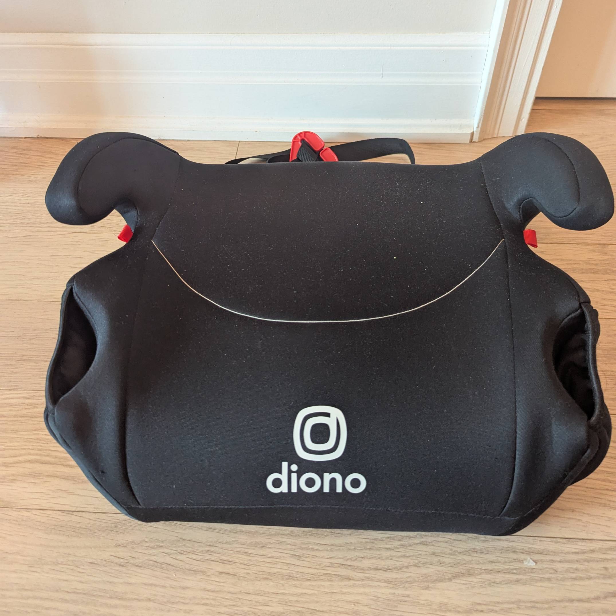 Diono Solana Booster Seat / 40 -120 Lbs