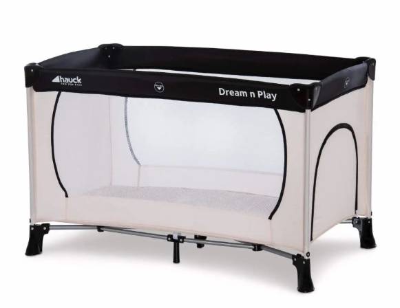 Hauck Dream N Play Plus Baby Travel Cot (0-4 years)