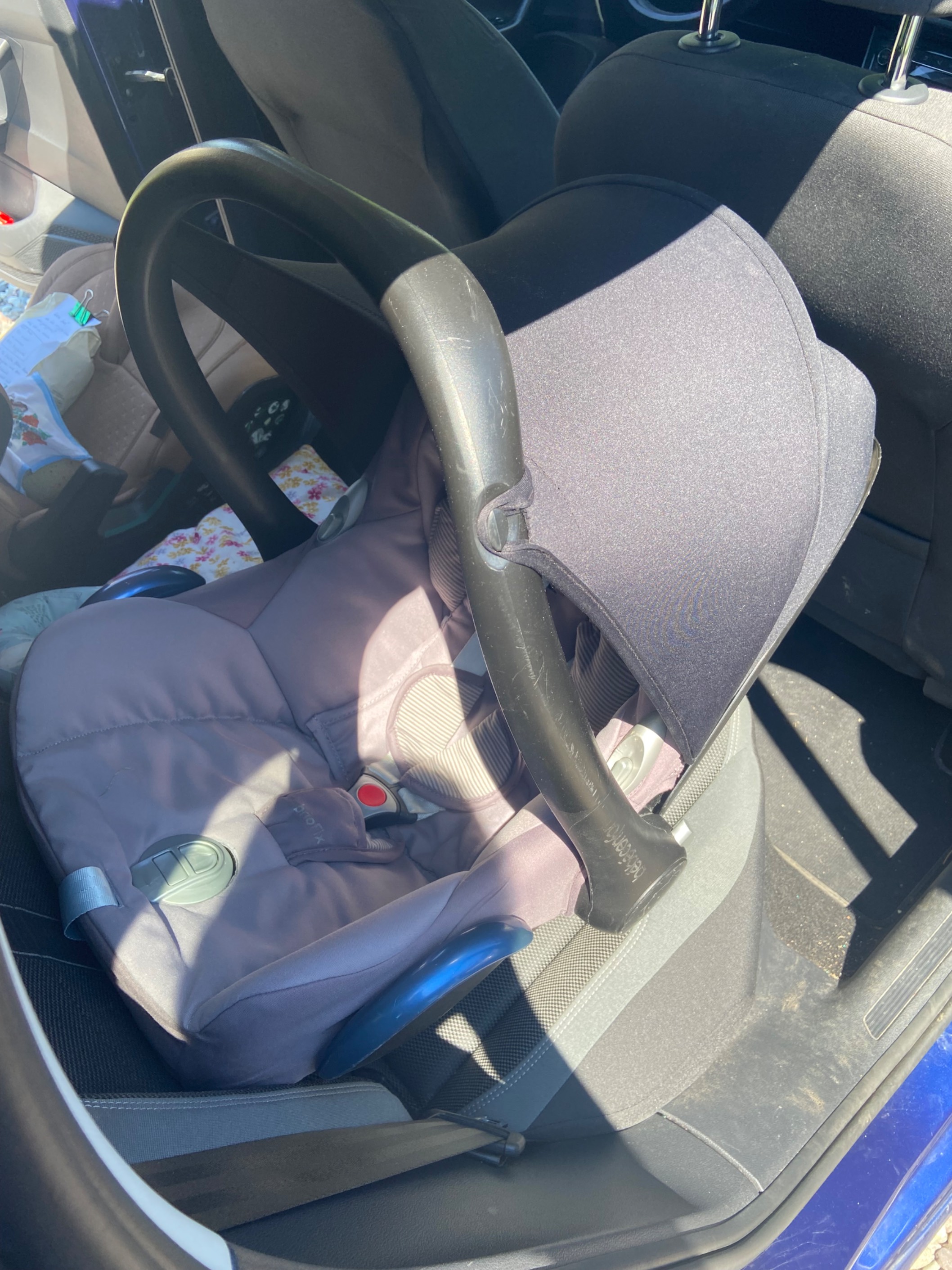 Baby car seat (up to 13 kg)
